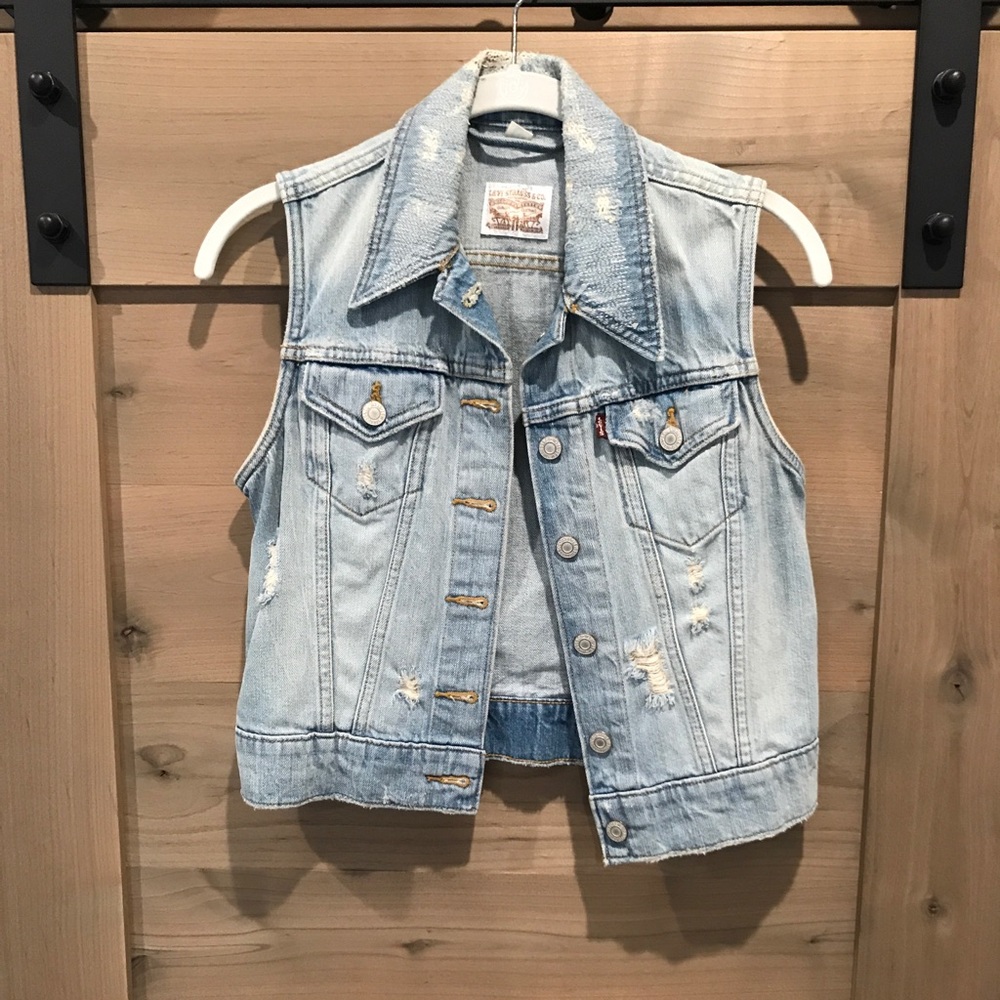 Levi Vest